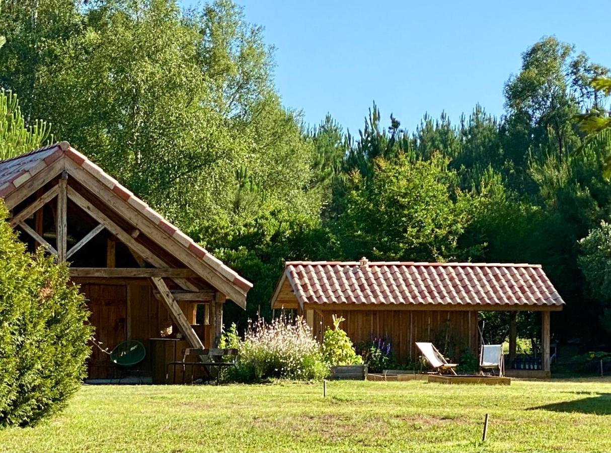 Отель La Ferme Du Miouat Сен-Жюльен-ан-Борн Экстерьер фото